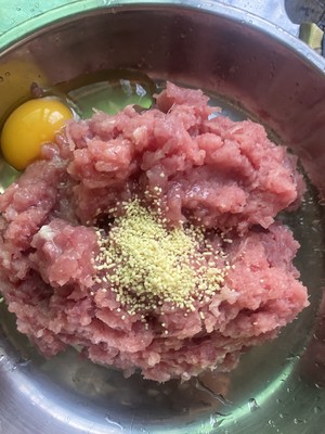 简单容易的肉丸子汤的做法 步骤3