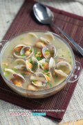 蛤蜊菌菇汤