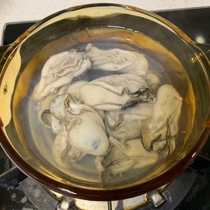 味增生蚝锅的做法 步骤7