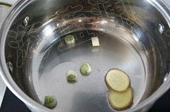 小白菜丸子汤的做法 步骤5