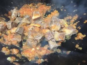 老丁的私房菜-番茄牛腩煲的做法 步骤10