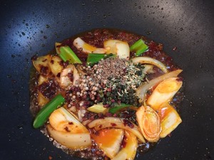 堂妈教你做红汤羊蝎子火锅的做法 步骤14