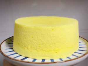 好吃不上火的【绵密型】酸奶蒸蛋糕～完胜电饭锅版的做法 步骤8