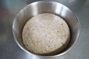 65%全麦吐司 王后粗麸/粗粒全麦粉 无奶低糖低油也可以很松软的粗粒全麦吐司的做法 步骤12