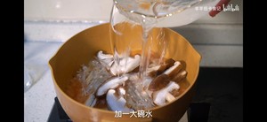 番茄菌菇豆腐羹的做法 步骤7