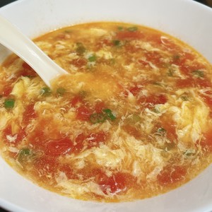 【跟我做不会错】简单又好喝的西红柿鸡蛋汤，家常又营养哦的做法 步骤10