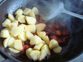 土豆红烧肉的做法步骤：4