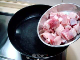 廖师傅的“毛氏红烧肉”的做法步骤：1