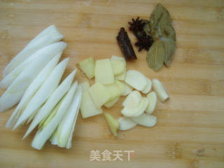 不用酱油的红烧肉-----【湘菜】毛氏红烧肉的做法步骤：10